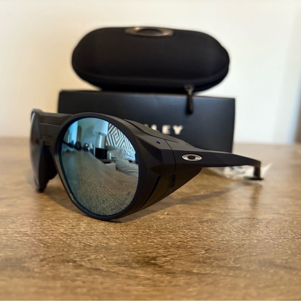 NEW - Oakley Clifden w/Prizm Deep Water Polarized lens